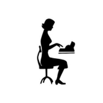 イラスト：パソコンに向かっている女性